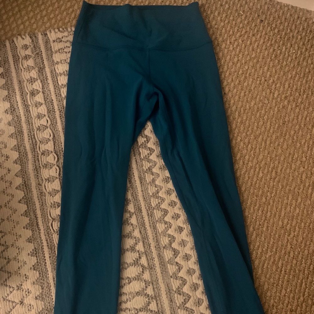 25’ lululemon blue align leggings